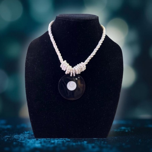 Mother of pearl necklace and seed beads NWOT - Picture 12 of 16